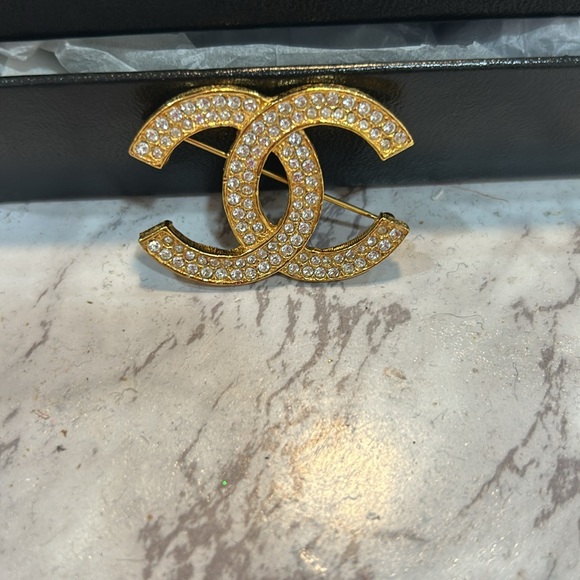 Chanel Gold Crystal Brooch - Picture 3 of 4
